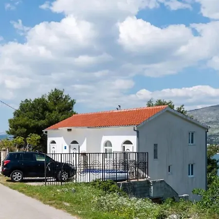 Anto * Donji Okrug (Ciovo)